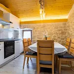 Patakun For 5, With Heated Pool Tatil Evi