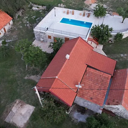 Vikendica Patakun For 5, With Heated Pool *