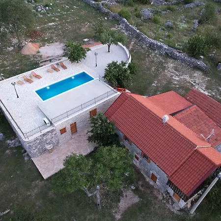 Vikendica Patakun For 5, With Heated Pool *