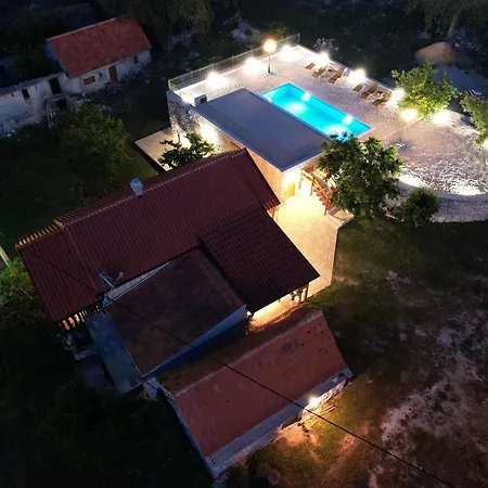 Vikendica Patakun For 5, With Heated Pool