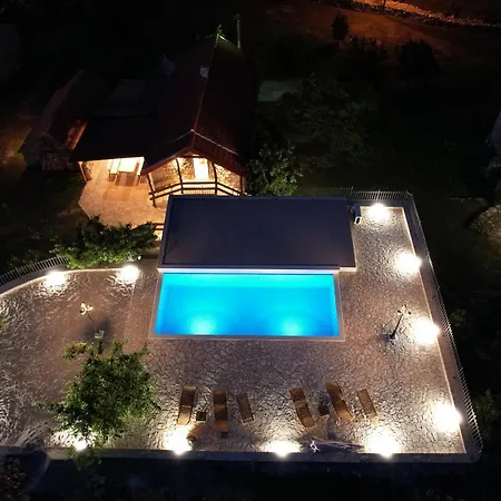 Patakun For 5, With Heated Pool * Lecevica