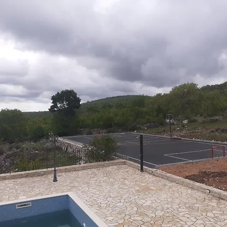 Patakun For 5, With Heated Pool