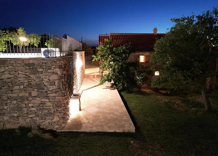 Patakun For 5, With Heated Pool