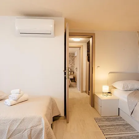 Patakun For 5, With Heated Pool Holiday home *