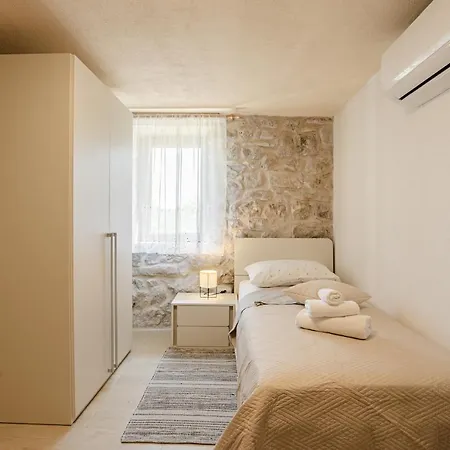 Prázdninový dům Patakun For 5, With Heated Pool