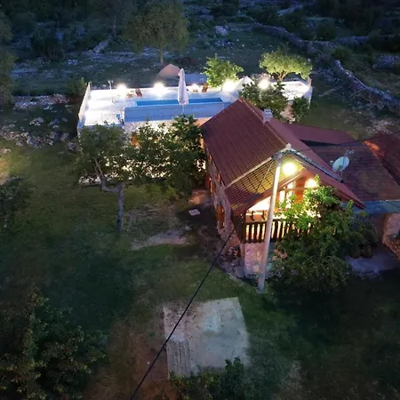 Patakun For 5, With Heated Pool