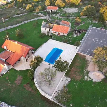 Patakun For 5, With Heated Pool *