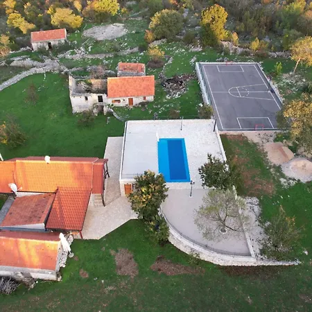 Patakun For 5, With Heated Pool Prázdninový dům