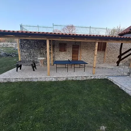 Будинок відпочинку Patakun For 5, With Heated Pool Lecevica