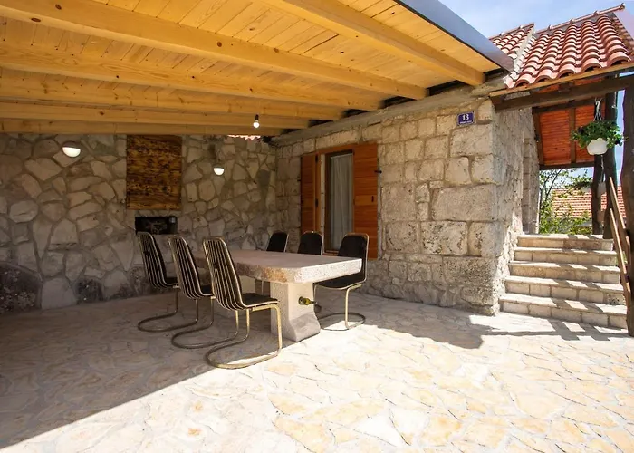 Patakun For 5, With Heated Pool Semesterbostad Lecevica