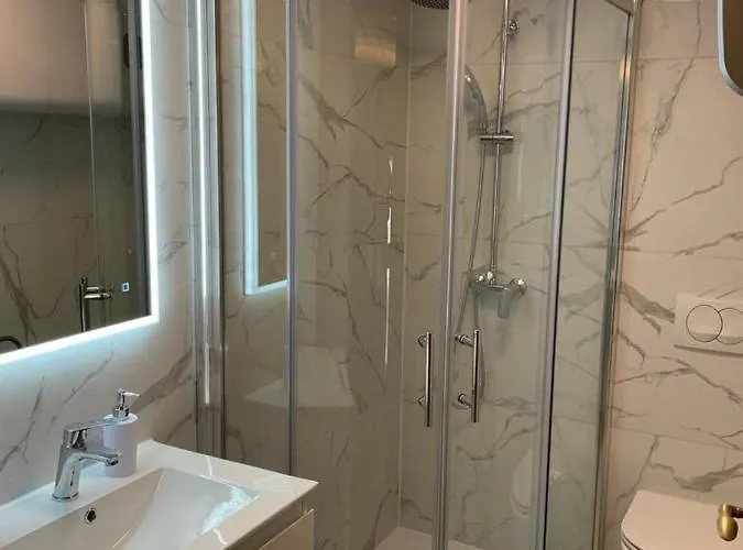 Semesterbostad Patakun For 5, With Heated Pool