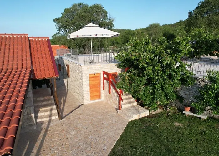Patakun For 5, With Heated Pool