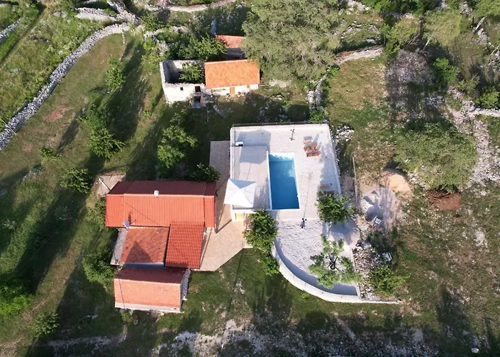Patakun For 5, With Heated Pool