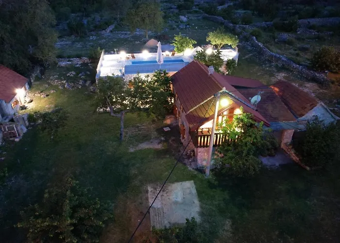 Patakun For 5, With Heated Pool