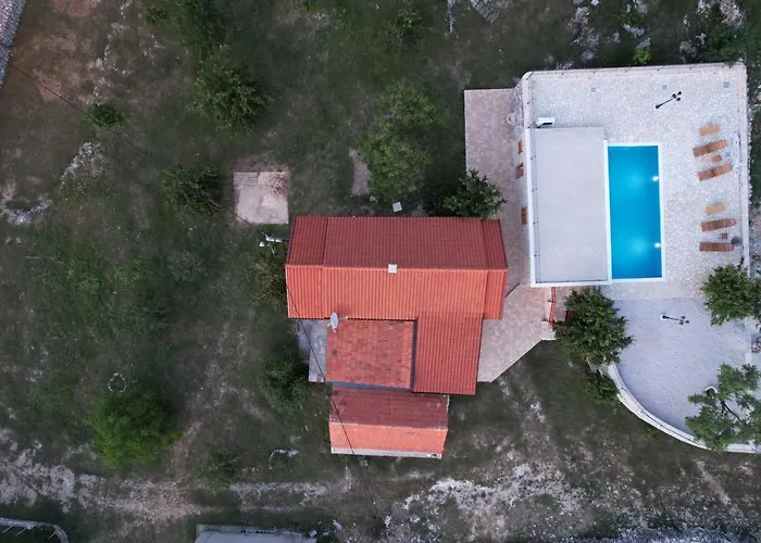 Semesterbostad Patakun For 5, With Heated Pool *