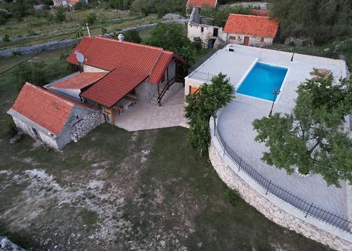 Patakun For 5, With Heated Pool * Lecevica
