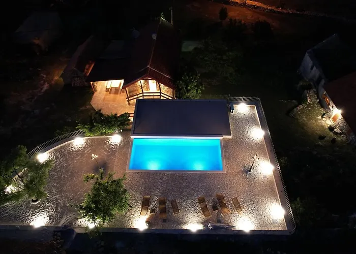 Patakun For 5, With Heated Pool * Lecevica