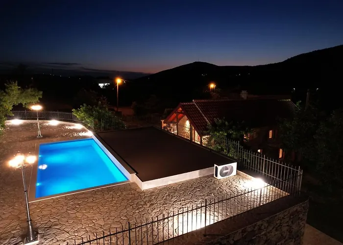 Patakun For 5, With Heated Pool Semesterbostad
