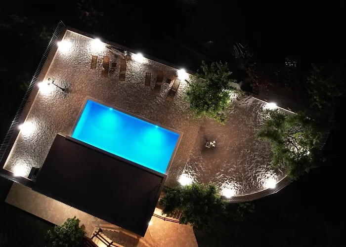 Patakun For 5, With Heated Pool *