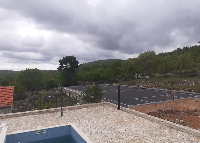 Patakun For 5, With Heated Pool